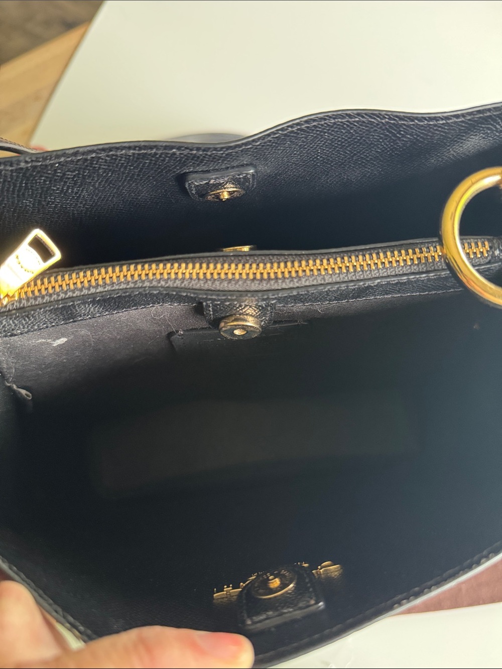 Coach Signature Town Bucket Bag Gold Hardware Multi Way Strap Dust Bag EUC - Picture 9 of 16